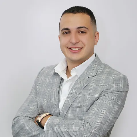 Avetis Koshkaryan, real estate agent in Encino