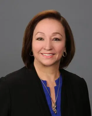 Elsa Kim, real estate agent in Los Angeles
