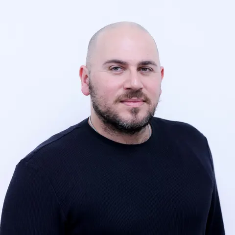 Michael Oganyan, real estate agent in Glendale