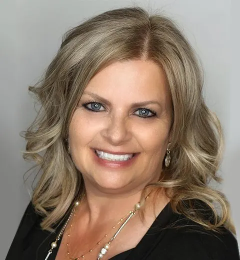 Paula Barrett Ruiz, real estate agent in Fullerton