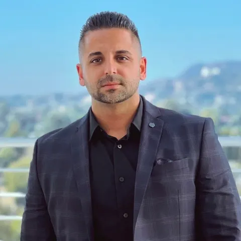 Levon Arzumanyan, real estate agent in Los Angeles