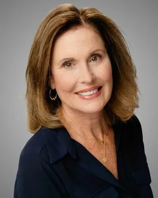 Lori Chairez, real estate agent in Huntington Beach
