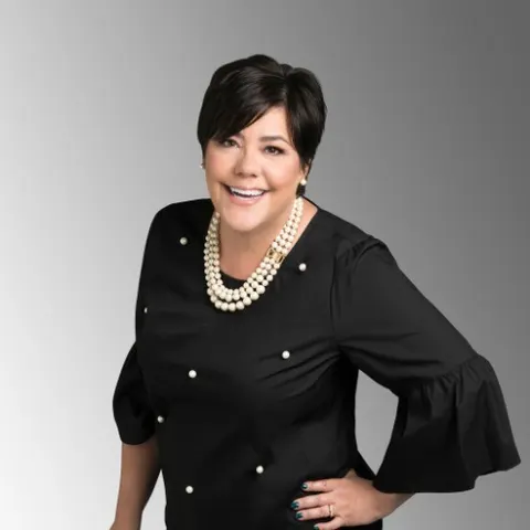 Diane Flores, real estate agent in Barstow