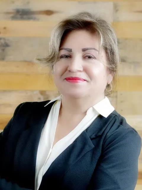 Gloria Gonzalez, real estate agent in Phelan