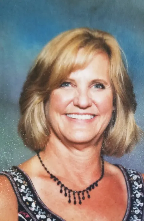 Nichole Johnston, real estate agent in Wrightwood