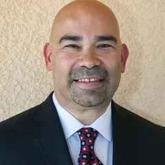 Julio Hernandez, real estate agent in Victorville