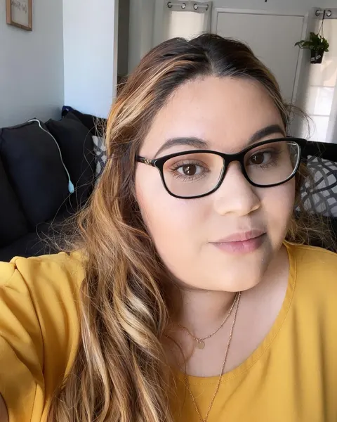 Yiralde Santiago, real estate agent in Hesperia