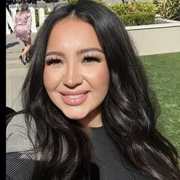 Jajaira Valdez Parente, real estate agent in Apple Valley