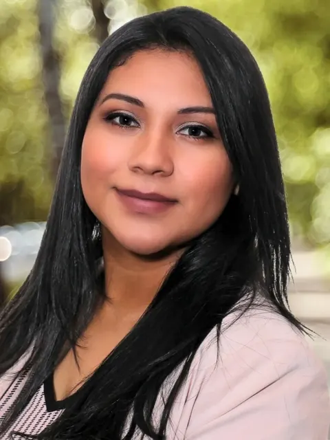 Lizeth Gonzalez, real estate agent in Lancaster