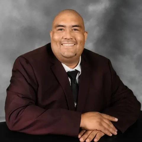 Adulfo Pinedagarcia, real estate agent in Barstow