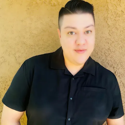Daniel Carrazco, real estate agent in Apple Valley