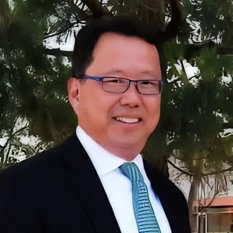 Henry Loh, real estate agent in Ontario