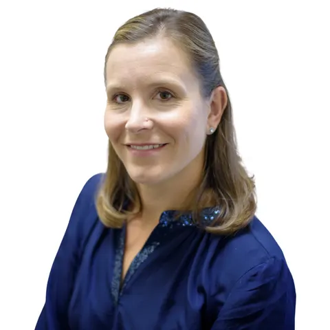 Sara Mcintosh, real estate agent in Chino