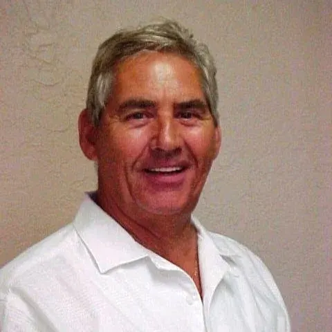 Ian Davidson, real estate agent in Hemet