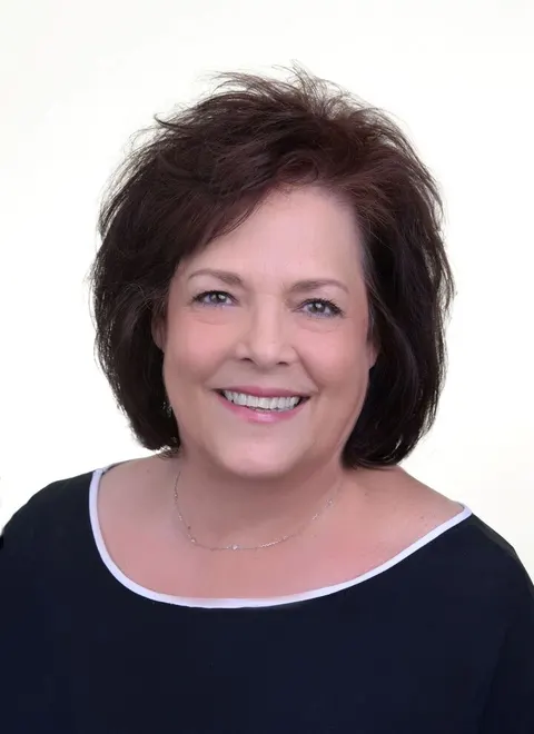 Stephanie Record, real estate agent in Hemet