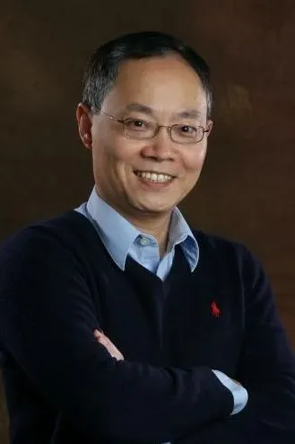 Robert Yang, real estate agent in Fontana