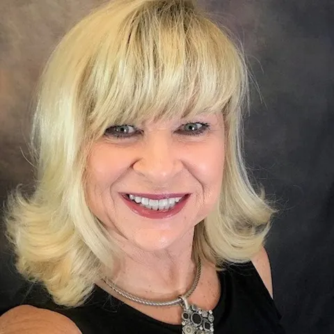 Christy Davenport, real estate agent in 29 Palms