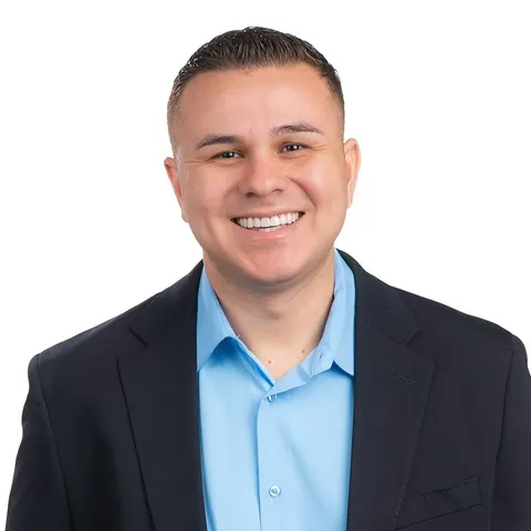 Giovanni Cuen, real estate agent in Lake Elsinore