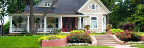 Maria Herrera, real estate agent in Riverside