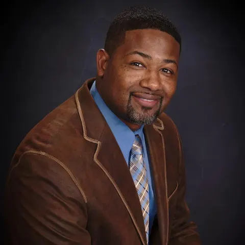 Gabriel Mcknight, real estate agent in Menifee