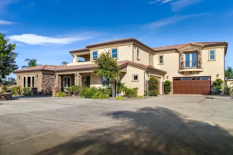 Jerry Gonzalez, real estate agent in Menifee