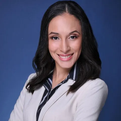 Angela Xiao, real estate agent in Corona