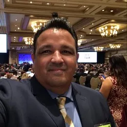 Luis Zapata, real estate agent in Phelan