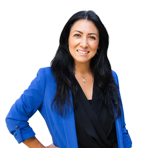 Rosalinda Topete, real estate agent in Colton
