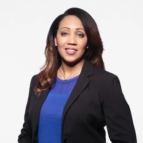 Niema Thomas, real estate agent in Fontana