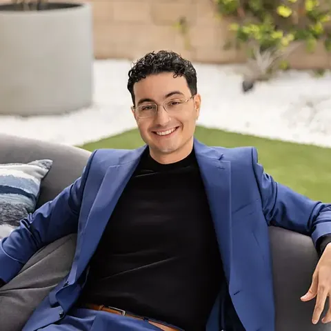 Alex Gonzalez, real estate agent in Mentone