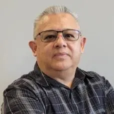 Luis Bautista, real estate agent in Victorville