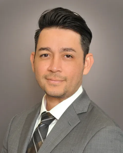 Darren Correa, real estate agent in Adelanto