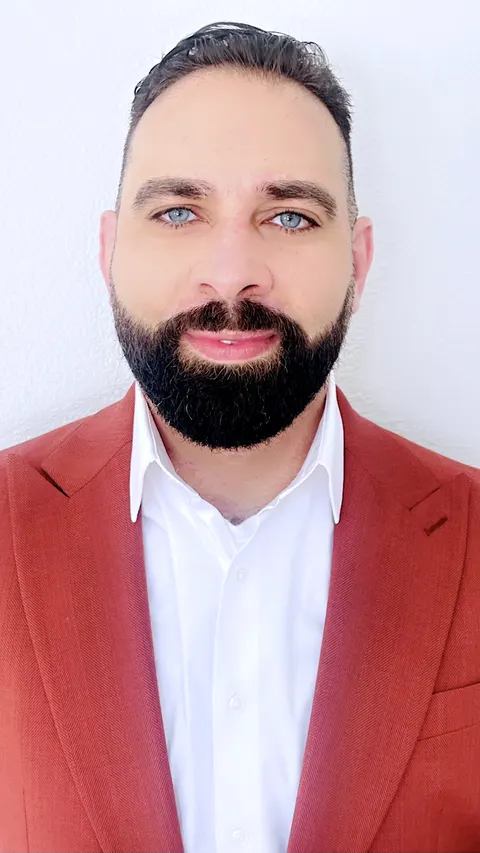 Hamde Farha, real estate agent in Perris