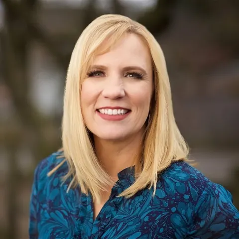 Heather Jones, real estate agent in Baldwin Lake