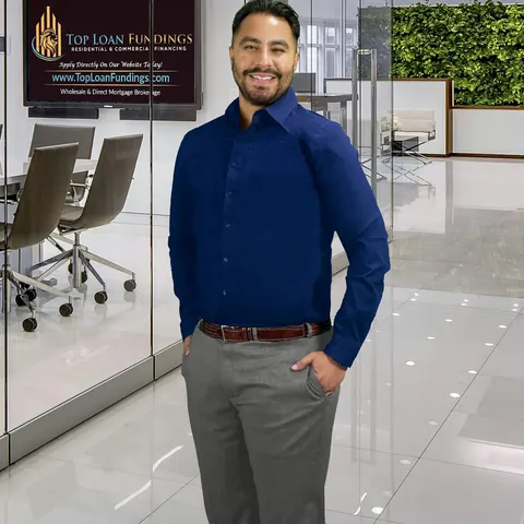 Israel Perez, real estate agent in Corona