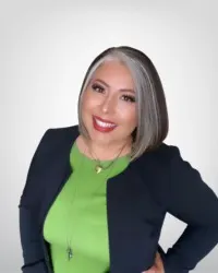 Zahira Pivaral, real estate agent in Hesperia