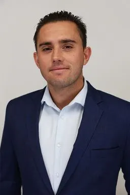 Michael Pizzagoni, real estate agent in Hemet