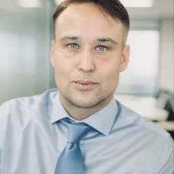 Eric Raygoza, real estate agent in Victorville