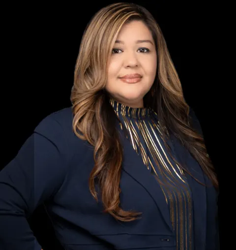 Sarah Romero, real estate agent in Apple Valley