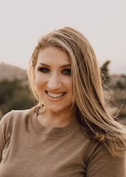 Lynee Lavoie, real estate agent in Yucca Valley