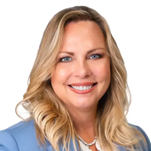 Dolce Ibarra, real estate agent in Corona