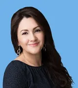 Gabriela Mendoza, real estate agent in Corona