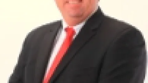 Scott Oswalt, real estate agent in Corona