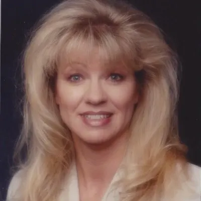 Amy Holcombe, real estate agent in Redlands