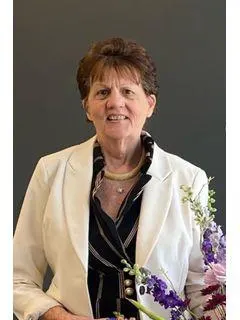 Toni Martinez, real estate agent in San Bernardino