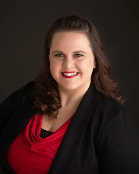 Casey Mahoney, real estate agent in Upper Lake