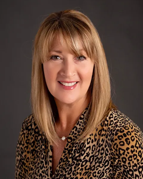 Evonne Landwehr, real estate agent in Lakeport