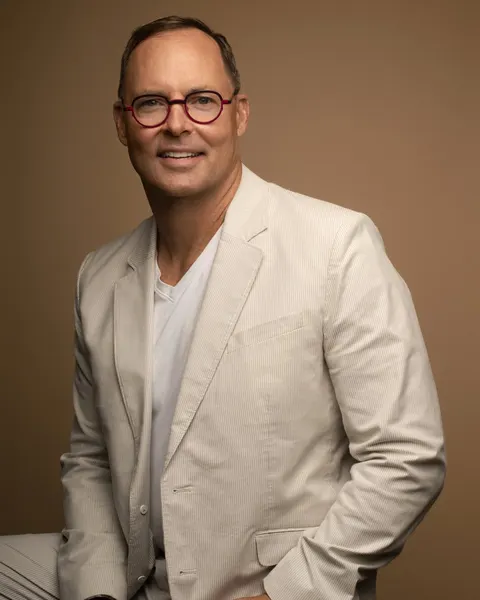 Todd Davis, real estate agent in Laguna Beach