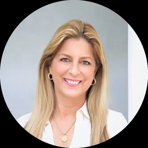 Victoria Strombom, real estate agent in Laguna Beach