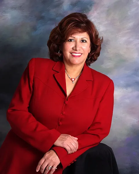 Diana Bustamante, real estate agent in Los Angeles